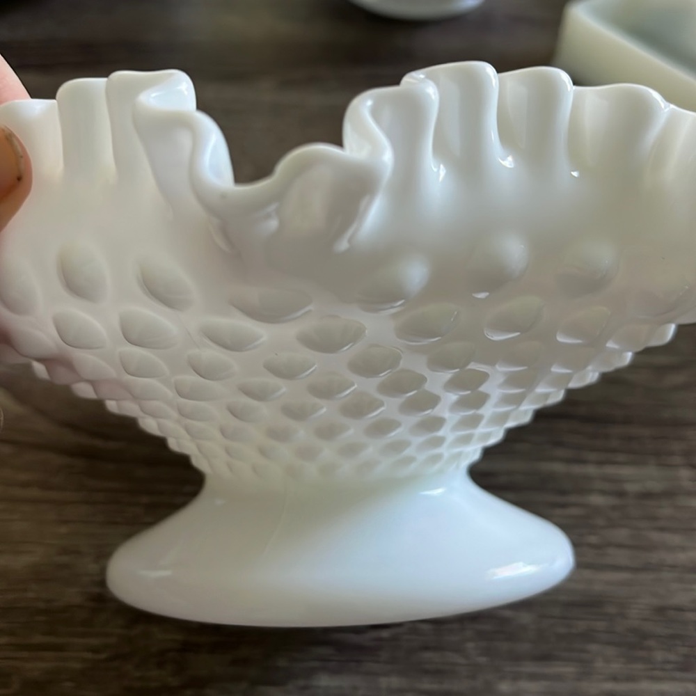 Vintage Fenton White Milk Glass Hobnail Bowl Ruffled Crimped Medium Wedding